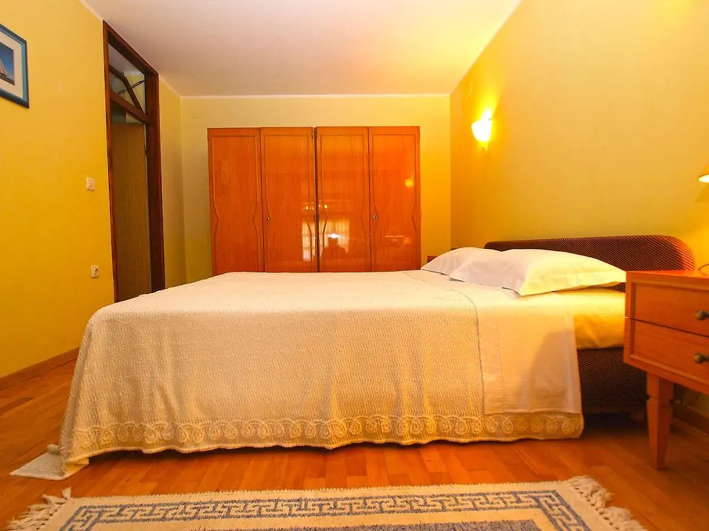 Apartment Puzar 389 PUY